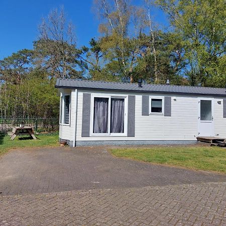 Ruim En Gezellig Chalet Voor 2 Personen Op De Veluwe Recreatiepark De Oude Driest بوتِنْ المظهر الخارجي الصورة